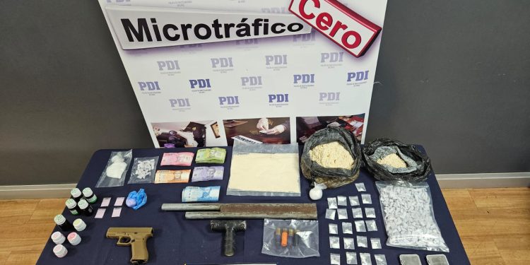 Pdi Detiene A Tres Sujetos En Operativo Antidrogas En Glorias Navales