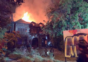 Incendio de Casa Italia: presentaron denuncia contra quienes resulten responsables por el delito de daño a Monumento Nacional