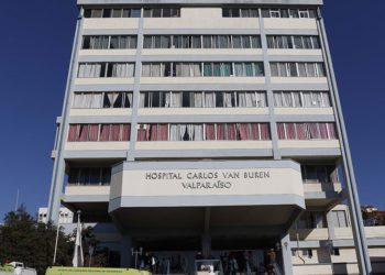 Cores comprometen apoyo a proyectos para mejorar gestión del Hospital Carlos van Buren