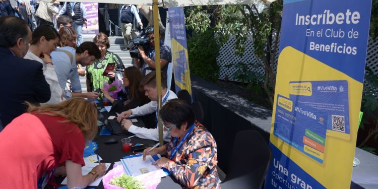 Lanzan tarjeta de beneficios y descuentos para ser usada en el comercio de Viña del Mar