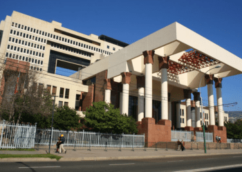 Con paridad de género y escaños reservados reforma constitucional avanza en la Cámara de Diputados