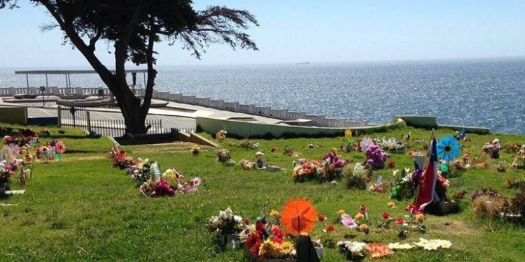 Comenzó entrega de soluciones a casos de tumbas con agua en Cementerio de Playa Ancha