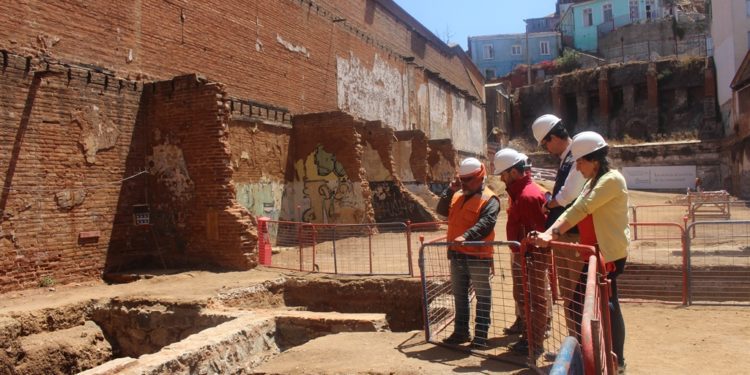 Finalizó primera etapa de rescate arqueológico en futuro Centro Interdisciplinario de Neurociencias de la UV en Valparaíso