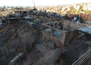 Desafío Levantemos Chile lanza campaña para ayudar a damnificados por incendio en Valparaíso