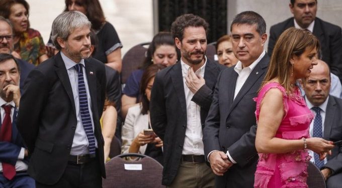 Presidenta de la UDI se refiere a desaire a Blumel y Desbordes: «No tenía ninguna gana de saludarlos»