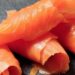 Por presencia de listeria, ordenan sacar del mercado algunos lotes de salmón ahumado