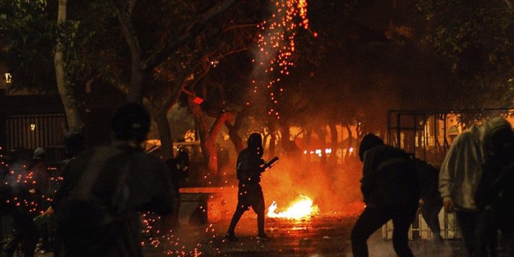 Nueve detenidos dejaron incidentes durante noche de Año Nuevo en Valparaíso