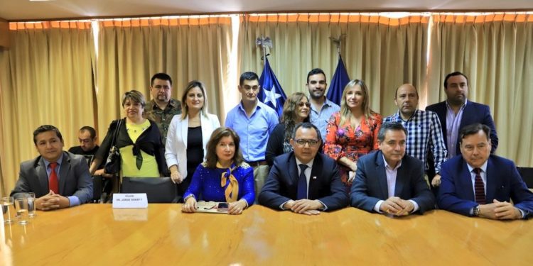 Presidente de la Cámara de Comercio de Valparaíso acusa que fueron excluidos de firma del  “Acuerdo por la Paz”