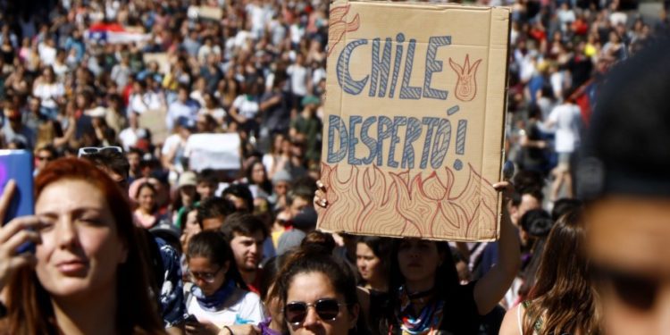 Gobierno ratificó que Grupo Luksic «los puso en contacto» con empresa que realizó polémico informe «Big Data»