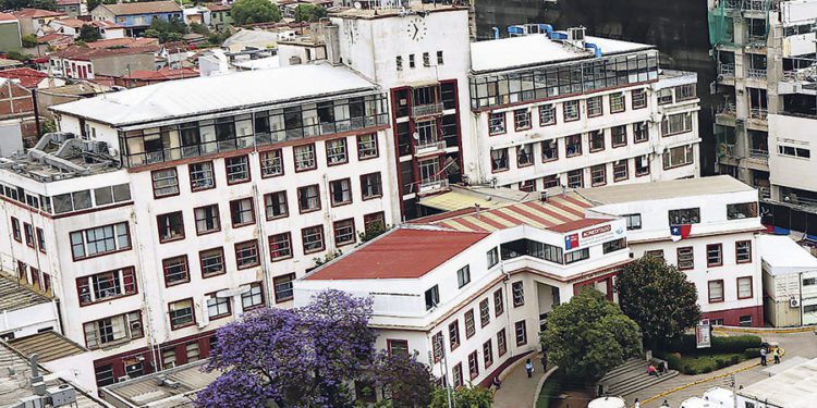 Colegio Médico de Valparaíso pide al Ministerio de Salud revisar fuentes de financiamiento de los hospitales tras crisis en el Gustavo Fricke