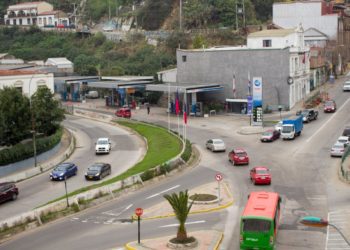 Durante el primer semestre de este año se instalarían semáforos en la intersección de avenidas Argentina y Washington, en Valparaíso