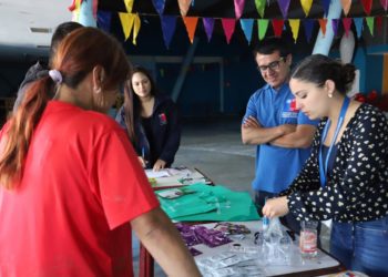 Más de un centenar de personas se atendieron en operativo oftalmológico en caleta Portales de Valparaíso