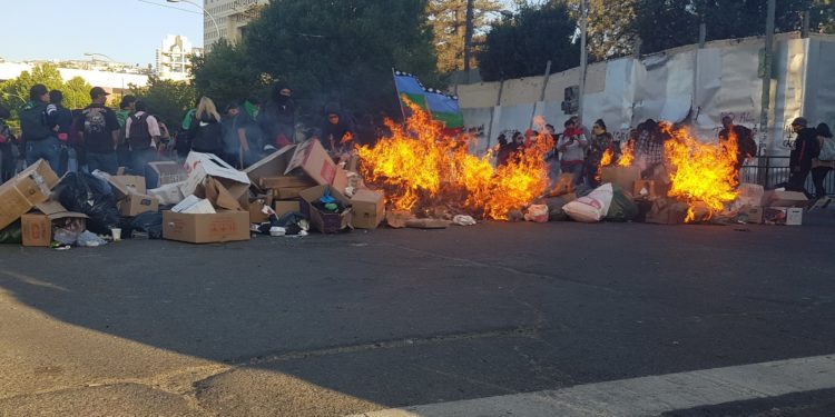 Manifestación en conmemoración de muerte de Matías Catrileo terminó con incidentes en Valparaíso