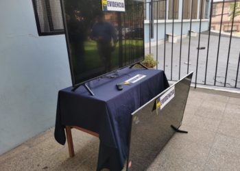 Detienen a tres personas acusadas de participar en saqueo a una multitienda en Valparaíso
