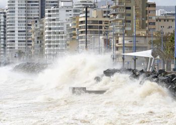 Emiten el primer aviso de marejadas de este 2020 para las costas de Chile