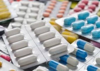 Ley Cenabast: desde el 6 de abril farmacias en convenio venderán medicamentos hasta un 70% más baratos