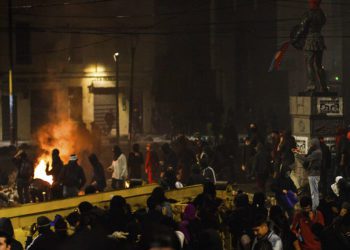 Con desórdenes y mobiliario público destruido terminaron festejos de Año Nuevo en Valparaíso