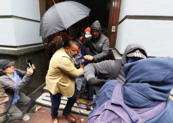 Alcaldesa de Viña del Mar fue funada tras declarar en el TER