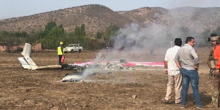 Avioneta estrellada en Colina dejó a sus dos ocupantes fallecidos