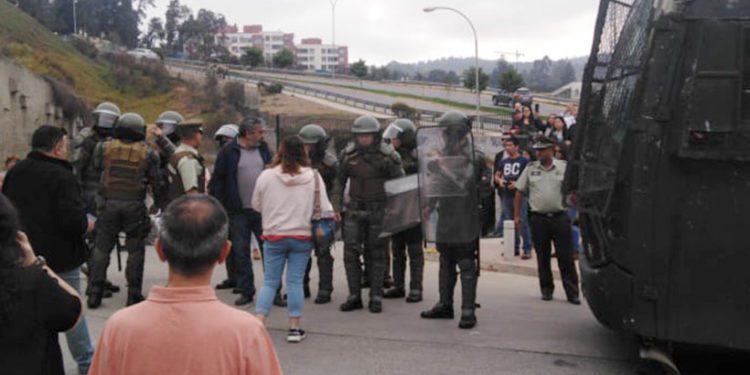 Incidentes se registran en la sede Reñaca de la Universidad de Valparaíso, local de rendición de la PSU