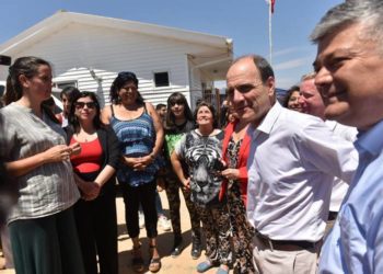 Comienza construcción de viviendas definitivas para damnificados por incendio en Callejón Cabrera de Limache