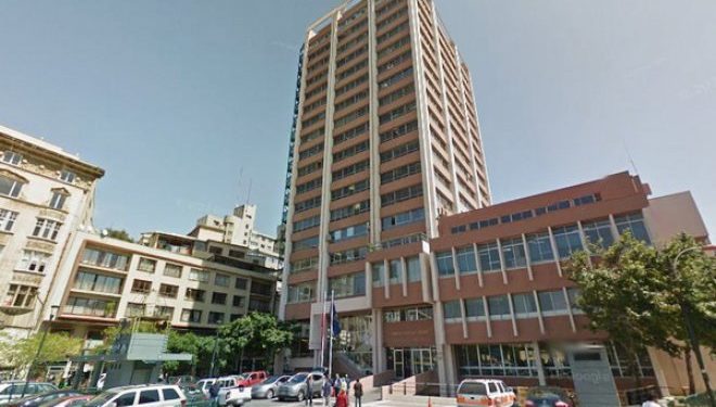 INDH anuncia querella tras denuncia de hombre que asegura fue detenido y golpeado por carabineros en la Intendencia de Valparaíso
