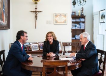 Ministra de Educación renuncia a su cargo y anuncia que participará «activamente» en debates de cara al plebiscito