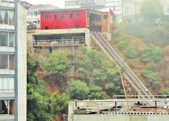 Desplome de ascensor Concepción de Valparaíso: afectados demandarán al MOP y a la Municipalidad