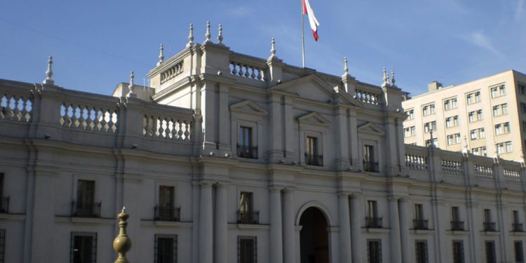 Un detector de explosivos y de agentes radioactivos es comprado por La Moneda