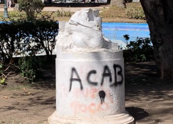Emblemáticas esculturas de la plaza José Francisco Vergara de Viña del Mar fueron destruidas