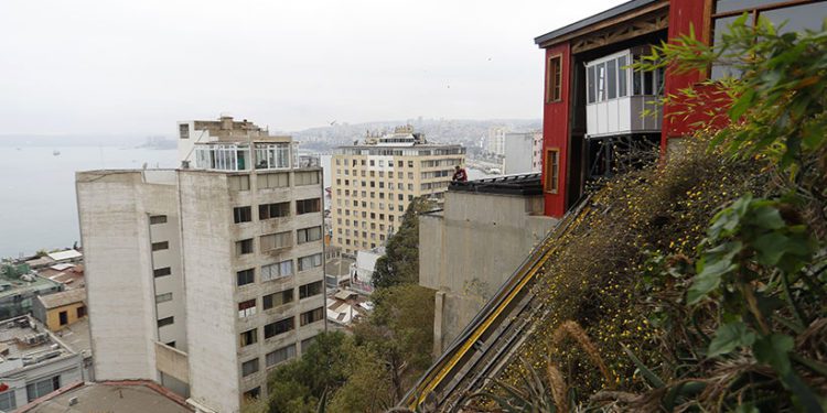 Cierran de forma preventiva los ascensores Espíritu Santo y Cordillera de Valparaíso