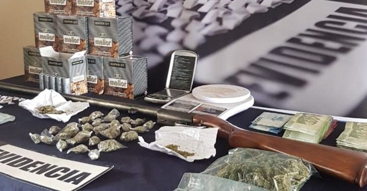 Joven detenido por microtráfico es sorprendido con una escopeta y municiones en su poder