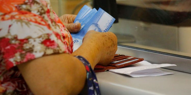 Presidente Sebastián Piñera promulgó el bono COVID-19, para el 60% de las familias más vulnerables