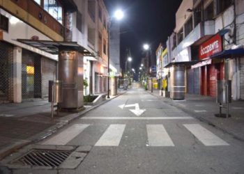 Primera noche de toque de queda dejó 146 detenidos en el país