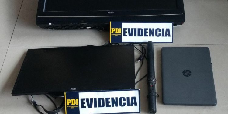 Detienen a sujeto mientras escapaba tras robar un local comercial en San Antonio