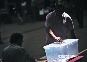 Senadora Allende insiste en la necesidad de fijar nueva fecha para el plebiscito para evitar expansión masiva del coronavirus