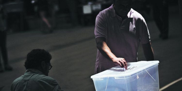 Senadora Allende insiste en la necesidad de fijar nueva fecha para el plebiscito para evitar expansión masiva del coronavirus