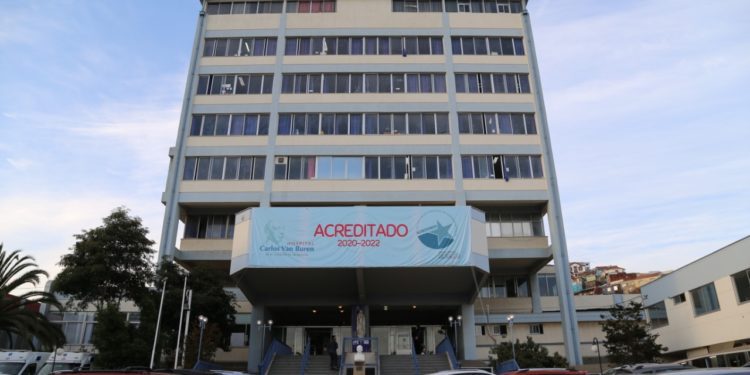 Examen para detectar el coronavirus que provoca el Covid-19 comenzó a realizarse en el Hospital Carlos van Buren de Valparaíso