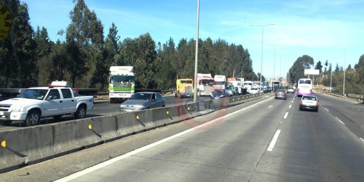 Camioneros bloquearon la Ruta 68, que une Valparaíso y Santiago, en protesta por muerte de conductor