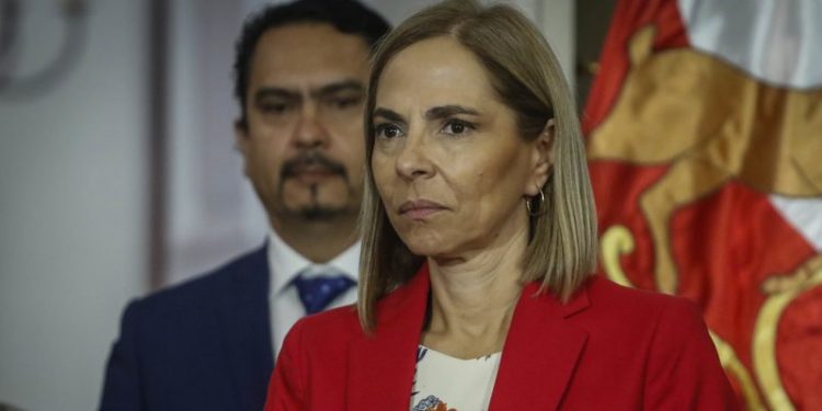 Isabel Plá renunció a su cargo como ministra de la Mujer y Equidad de Género