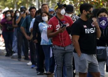 Presidente del PS exige al Gobierno revocar reciente dictamen de la Dirección del Trabajo por contingencia de Covid-19