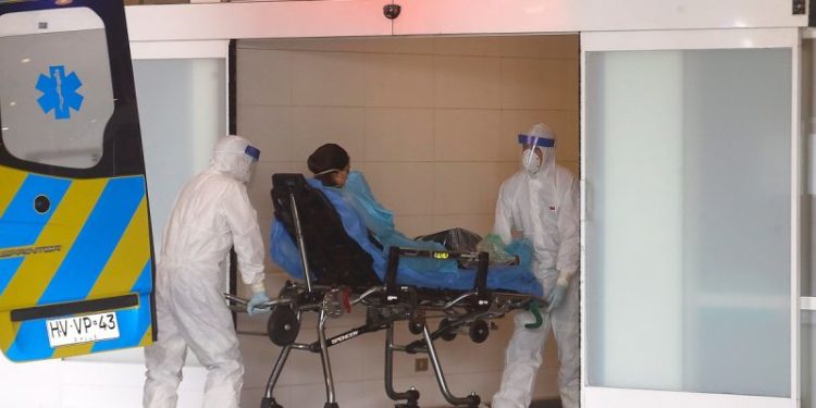 Cifra de contagiados con coronavirus sube a 181 en Chile: hay nueve graves