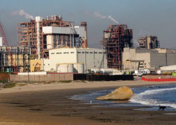 Pese a voto en contra de alcaldes de Quintero y Puchuncaví renuevan concesión para que AES Gener siga operando cañerías aductoras de agua por 30 años