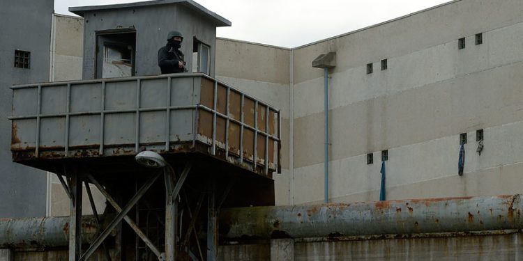 Espacios de aislamiento preventivo ante posibles brotes de coronavirus fueron implementados por Gendarmería en la Región de Valparaíso