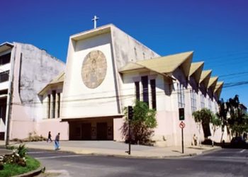 Seremi de Salud del Biobío clausura la Catedral de Los Ángeles por misa realizada pese a prohibición por Covid-19