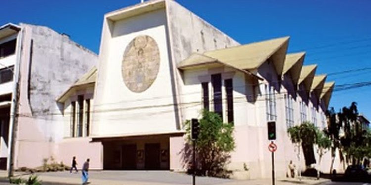 Seremi de Salud del Biobío clausura la Catedral de Los Ángeles por misa realizada pese a prohibición por Covid-19