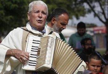 Supuesta muerte de Mariano Puga es desmentida por el Arzobispado de Santiago