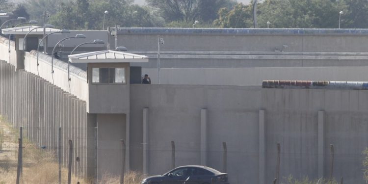 Requerimiento de senadores UDI por reos de Punta Peuco es admitido a tramitación parcial por el Tribunal Constitucional