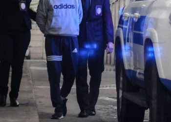 Detienen a tres sujetos que robaron auto a adultos mayores en Playa Ancha