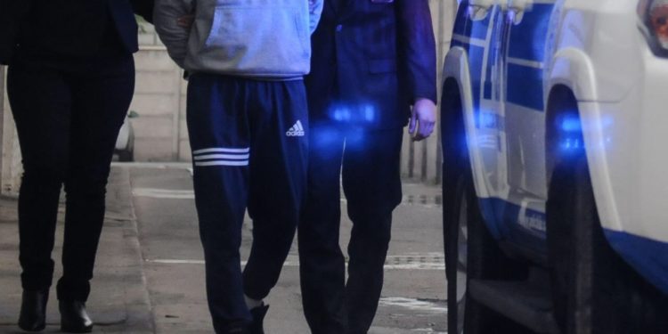 Detienen a tres sujetos que robaron auto a adultos mayores en Playa Ancha